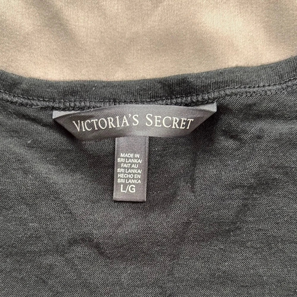 Victoria’s Secret Black Sequin Long Sleeve V-Neck Top Large - Picture 2 of 5